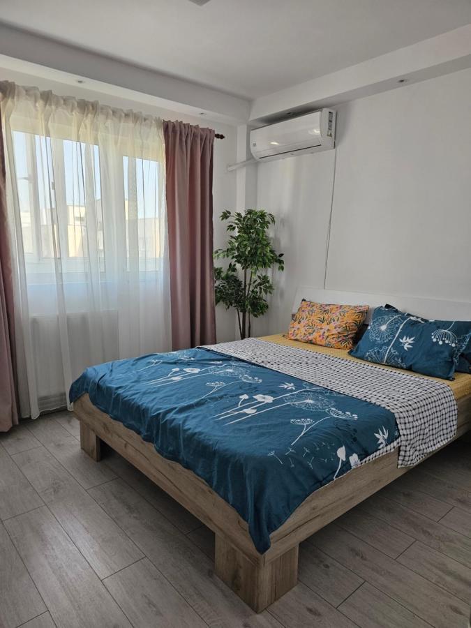Apartament Near The Park Two Rooms Bukarest Exterior foto